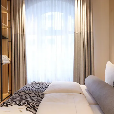 Lägenhetshotell Mrstil Design 5*