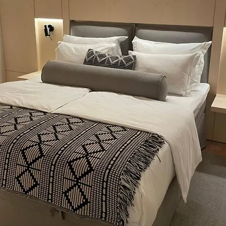 Mrstil Design Lägenhetshotell 5*